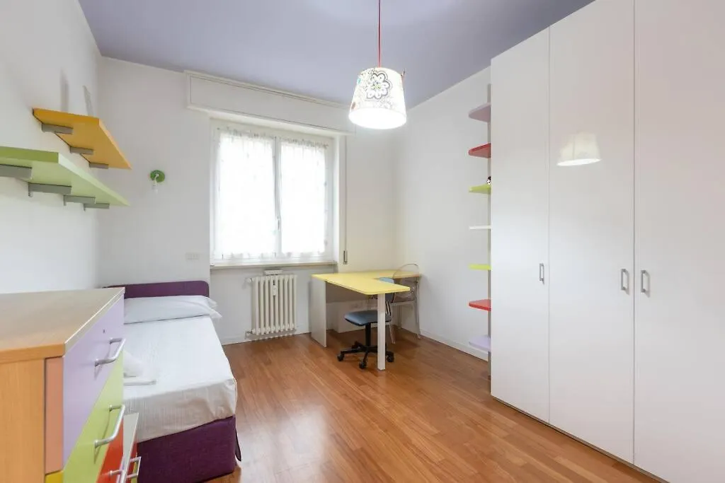 Quadrilocale Lambrate 1 Piano - Mirable Pm Apartment Milan 0*,  Italy