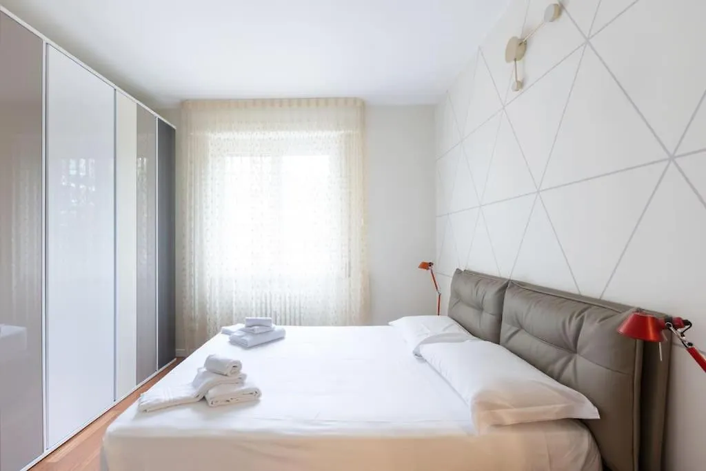 Quadrilocale Lambrate 1 Piano - Mirable Pm Apartment Milan 0*,